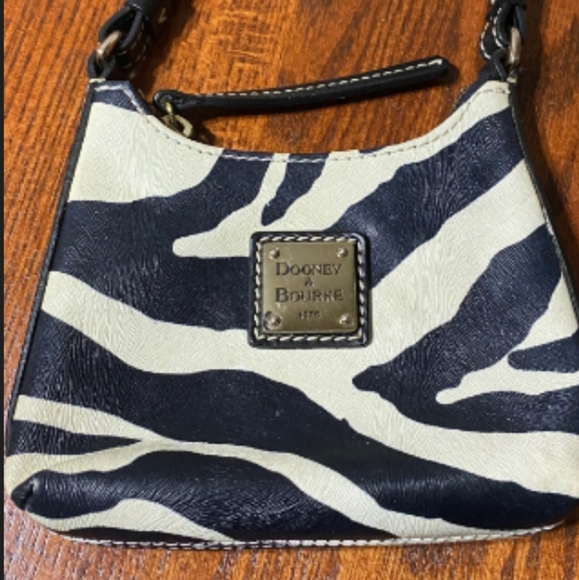 Dooney & Bourke mini - Picture 2 of 4